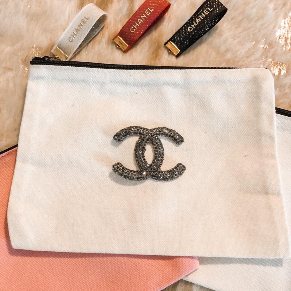 Stylish designer rhinestones pouch